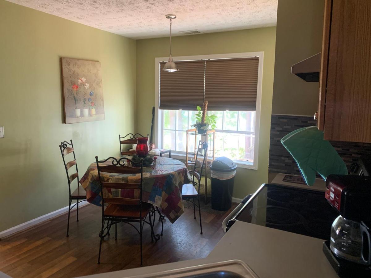 Captivating Home Near Downtown Atl Conley Εξωτερικό φωτογραφία